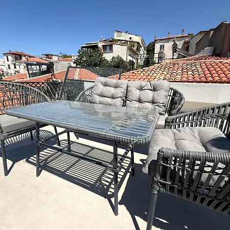 Lejlighed Sea&lesbos View Duplex, Courtyard&rooftop, Mercan Koesk *