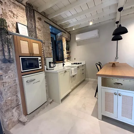 Sea&lesbos View Duplex, Courtyard&rooftop, Mercan Koesk *