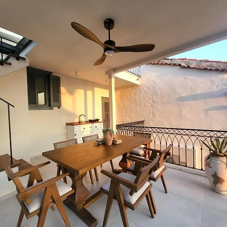 Sea&lesbos View Duplex, Courtyard&rooftop, Mercan Koesk Lejlighed