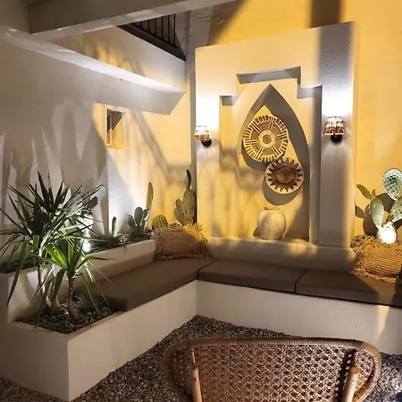 Sea&lesbos View Duplex, Courtyard&rooftop, Apartment