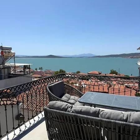 Apartment Sea&lesbos View Duplex, Courtyard&rooftop,
